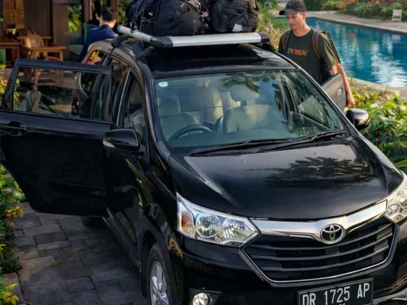 Transport senaru mataram